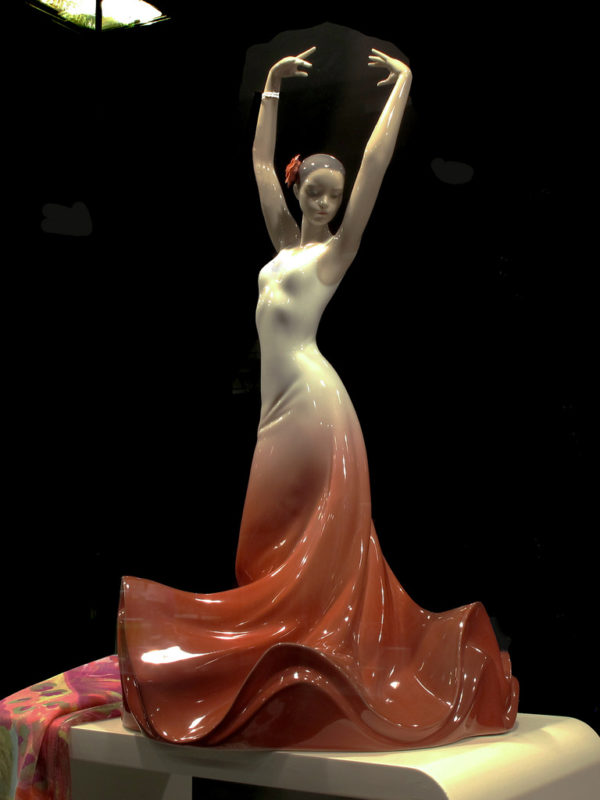 Looking for the most valuable porcelain figurines at estate sales