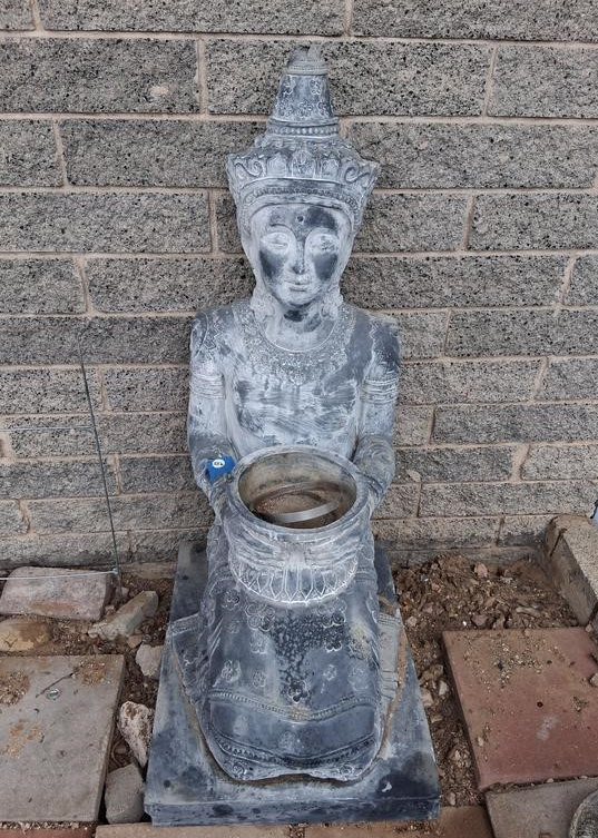 BUDDHA PLANT STAND DAMAGED TOP